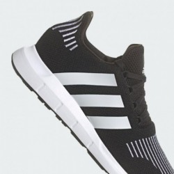 Baskets Swift Run pour hommes d'adidas