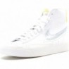 Chaussures de skate décontractées Nike Blazer Mid '77 pour grands enfants Da4086-002 (blanc/teinte royale/éblouissement solaire)