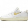 Chaussures de basket-ball Nike Air Force 1 '07 LX pour homme, blanc/vanille pâle-noix de coco